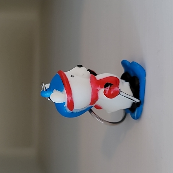 Vintage Old Cute Paws Polar Bear Keychain. Bear as Skier - Picture 2 of 7